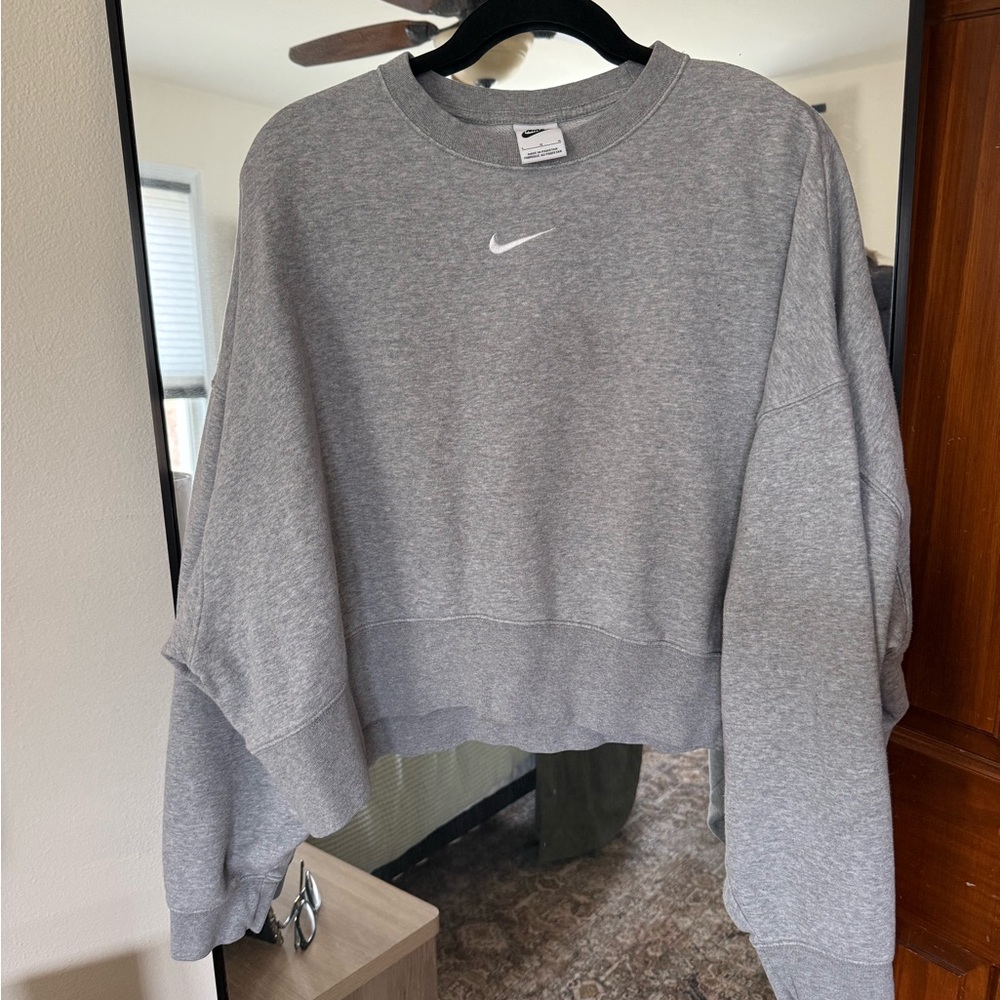 Women’s Nike Gray Cropped Crewneck